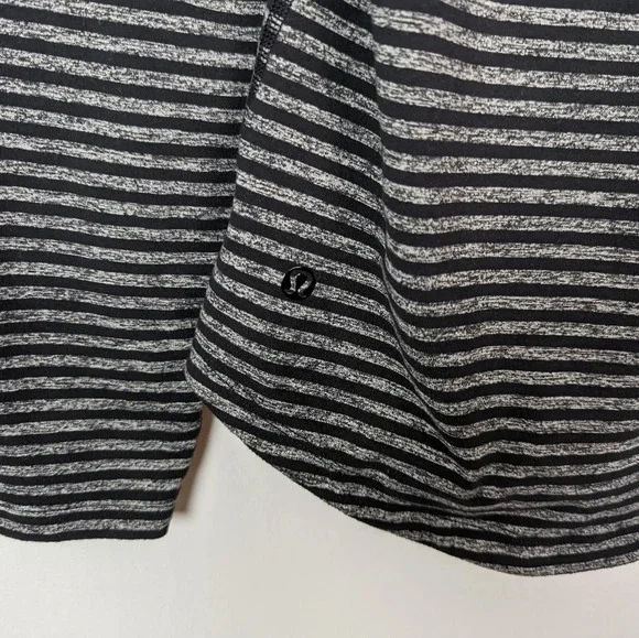 Lululemon Men M Surge Warm 1/2 ZipRaven Stripe Black Heathered Black Athletic